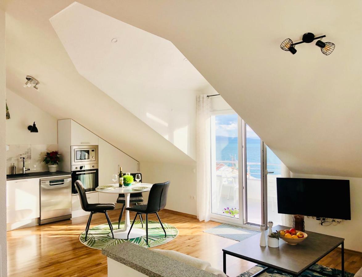 Villa Dani Sea & Pool Apartments Trogir Bagian luar foto