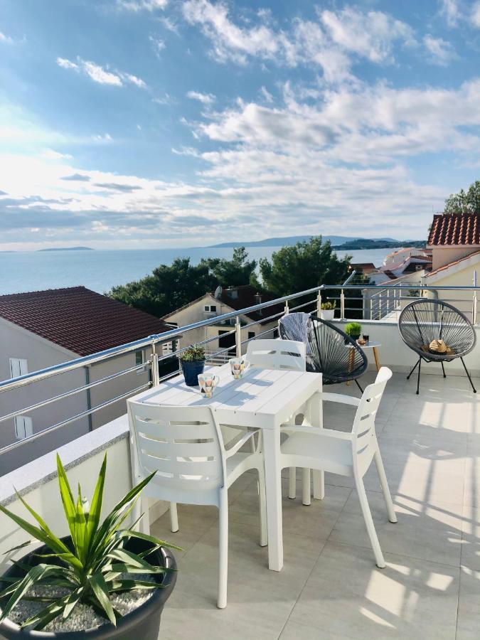 Villa Dani Sea & Pool Apartments Trogir Bagian luar foto