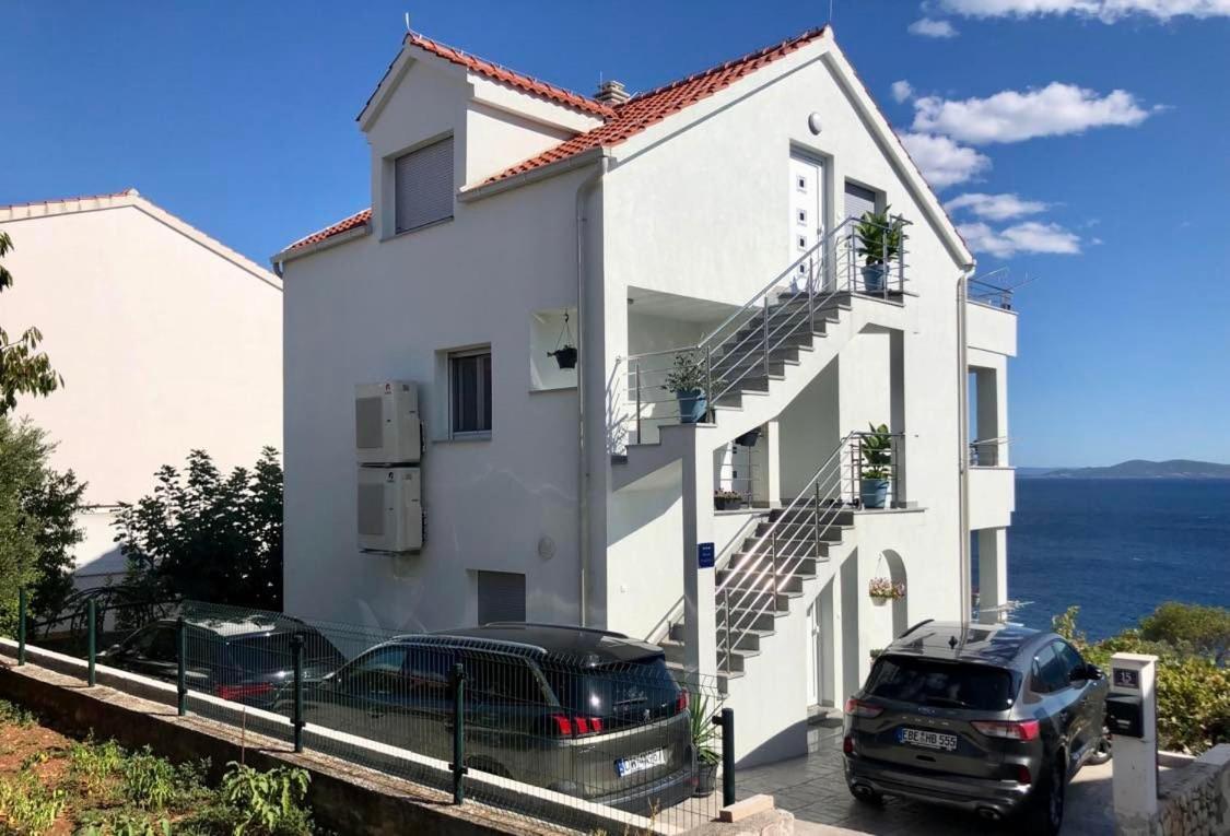 Villa Dani Sea & Pool Apartments Trogir Bagian luar foto